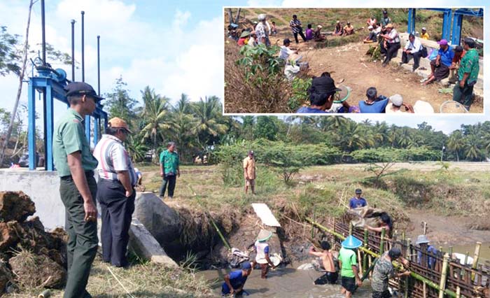 Halau Air Asin, PJ Upsus Kebumen Dampingi Poktan Perbaiki Bendung Tradisional